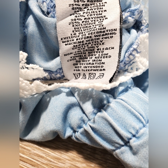 DKNY toddler girls denim color faded shorts jumpsuit Size 2T - Picture 10 of 11